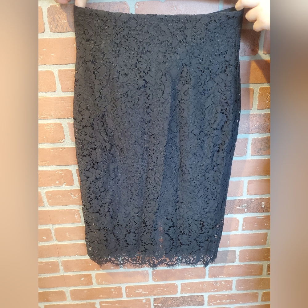 Eva Mendes Lace pencil skirt
